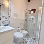 Ξενοδοχείο με διαμερίσματα La Casa Al Mare