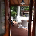 Ξενοδοχείο με διαμερίσματα La Casa Al Mare 3*